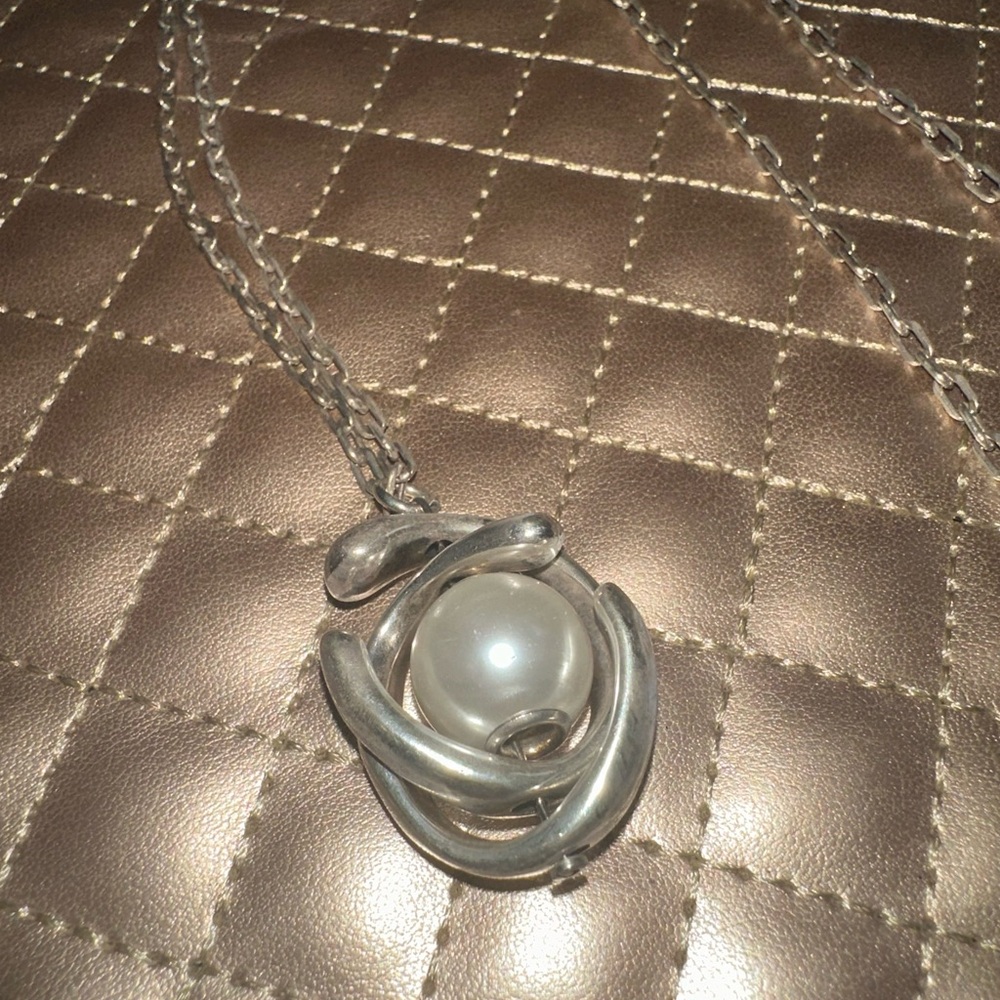 Uno de 50 in Orbit Necklace